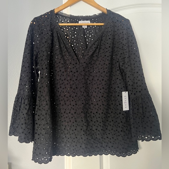 Velvet by Graham & Spencer black cotton eyelet blouse size medium - Picture 2 of 6